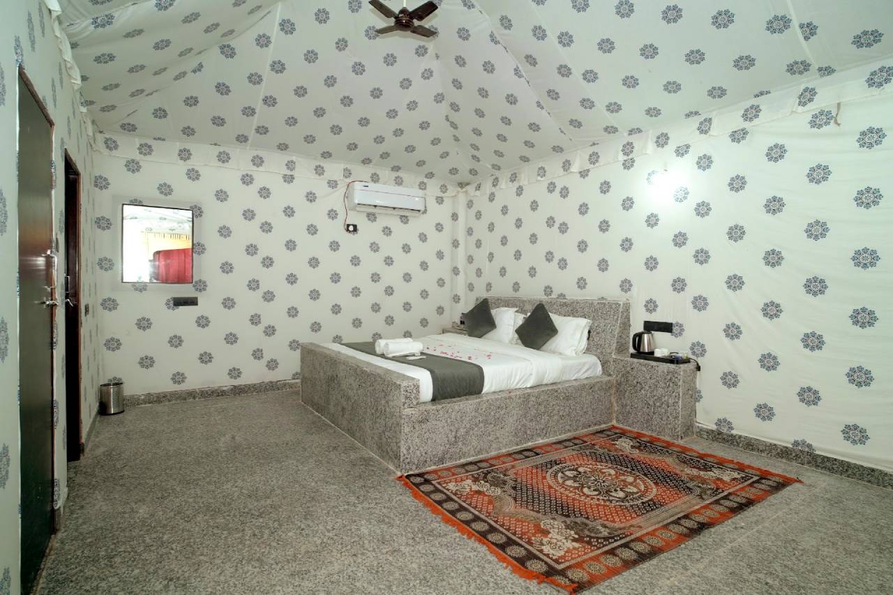 Luxury Swiss Tent accommodation at The Thar Resort in Jaisalmer
